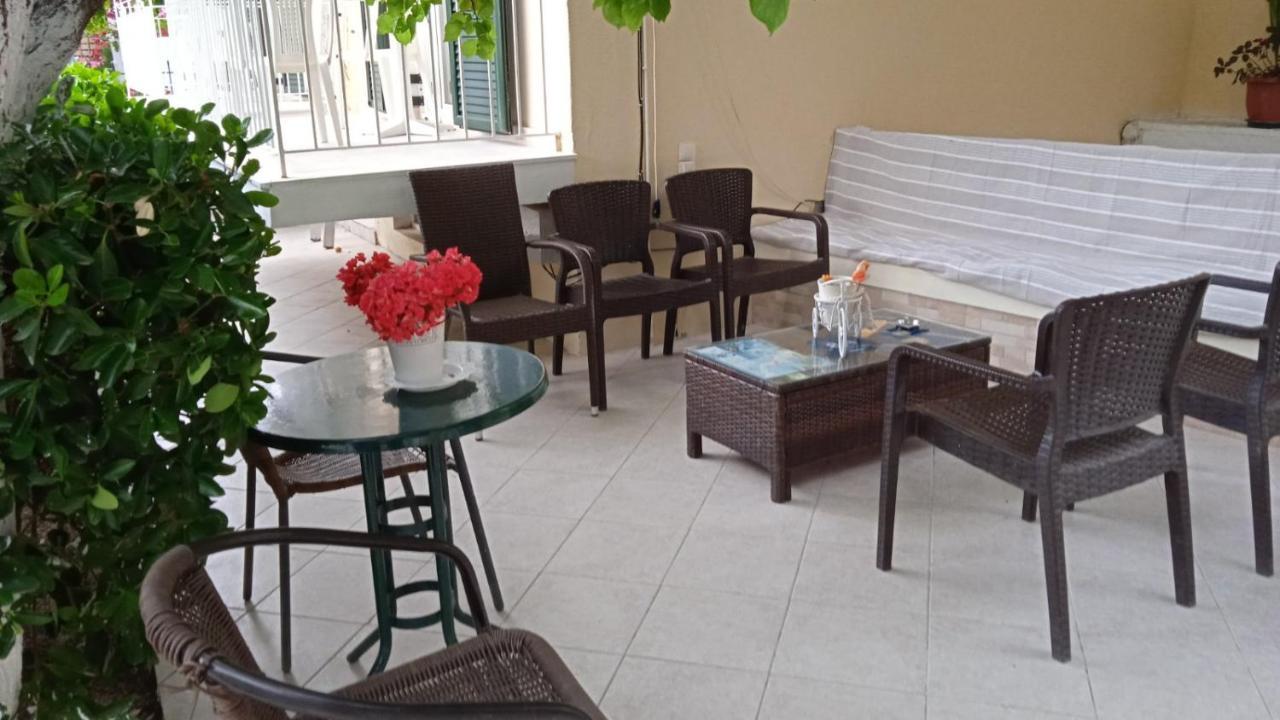 Elenas Garden Appartement *